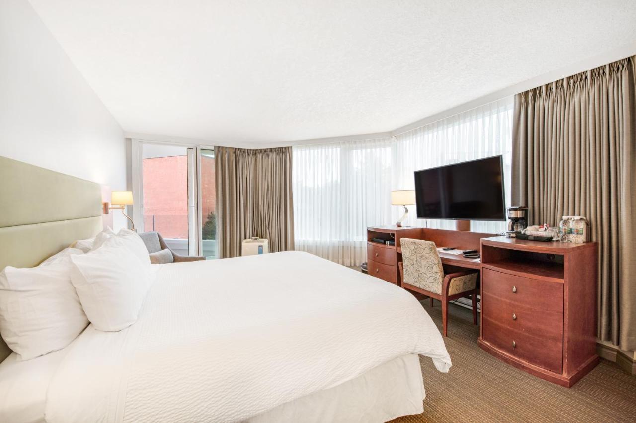 Victoria Regent Waterfront Hotel & Suites Экстерьер фото