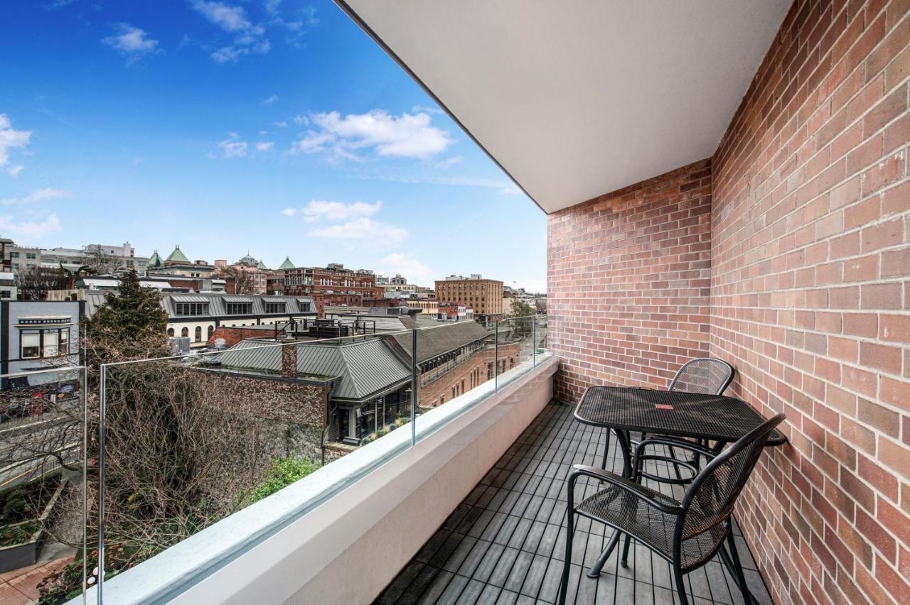Victoria Regent Waterfront Hotel & Suites Экстерьер фото