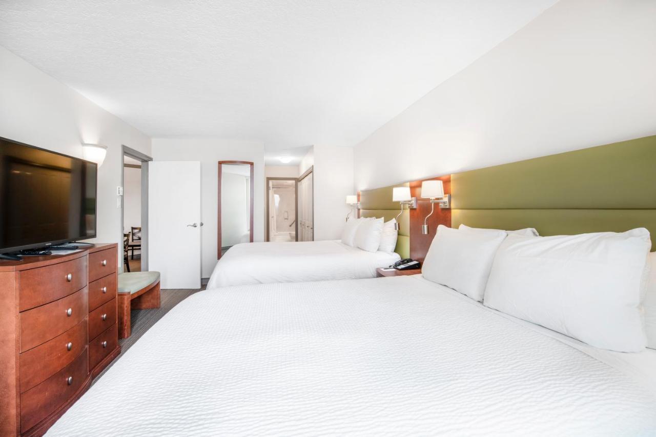 Victoria Regent Waterfront Hotel & Suites Экстерьер фото