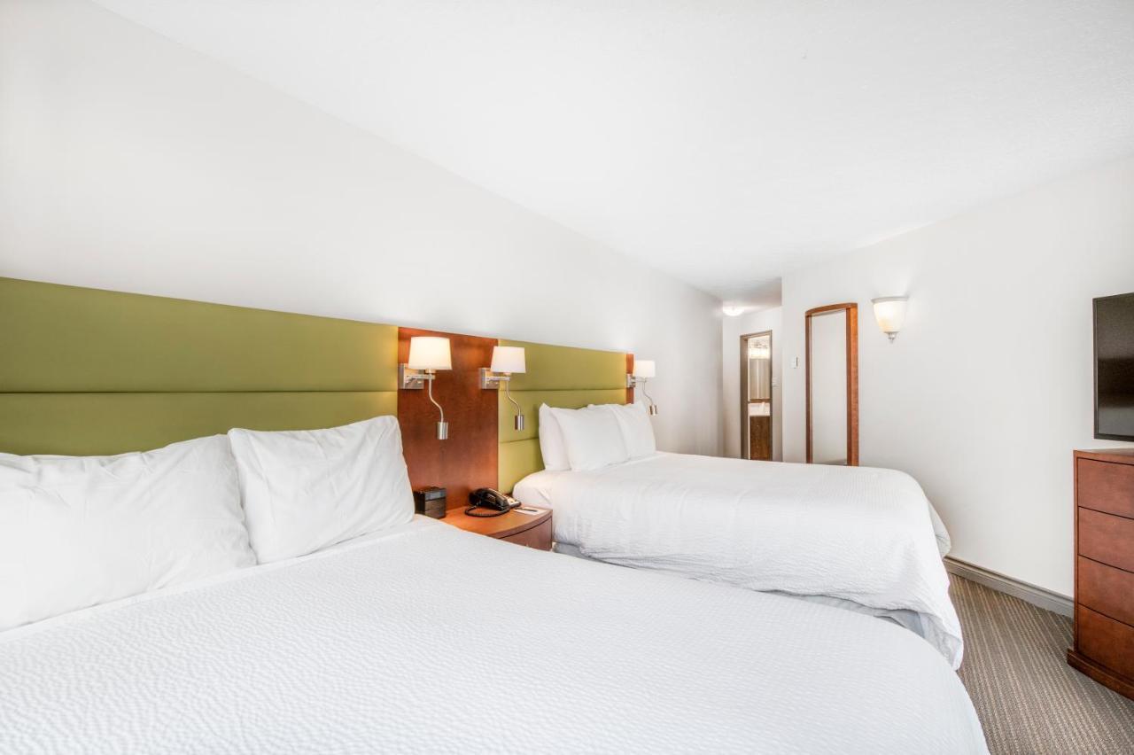 Victoria Regent Waterfront Hotel & Suites Экстерьер фото