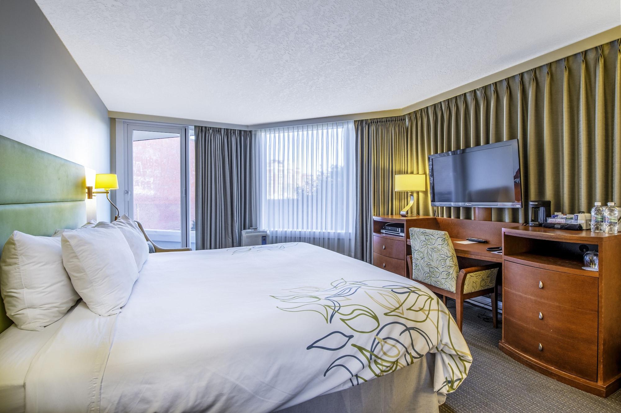 Victoria Regent Waterfront Hotel & Suites Экстерьер фото